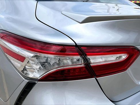 Used 2020 Toyota Camry XSE FWD image 27