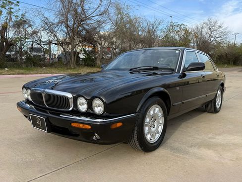 Used 2003 Jaguar XJ8 XJ8 Sedan 4D image 2