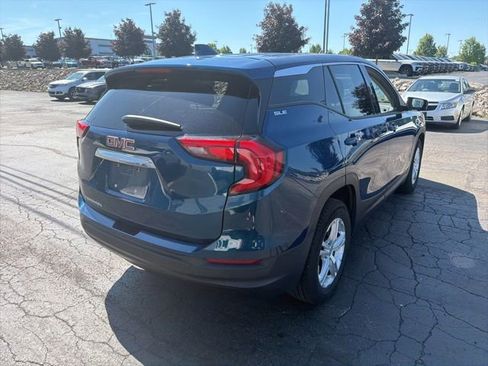 Used 2020 GMC Terrain SLE FWD image 4
