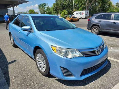Used 2012 Toyota Camry FWD image 2