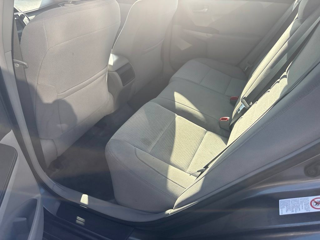 Used 2017 Toyota Camry LE FWD image 10