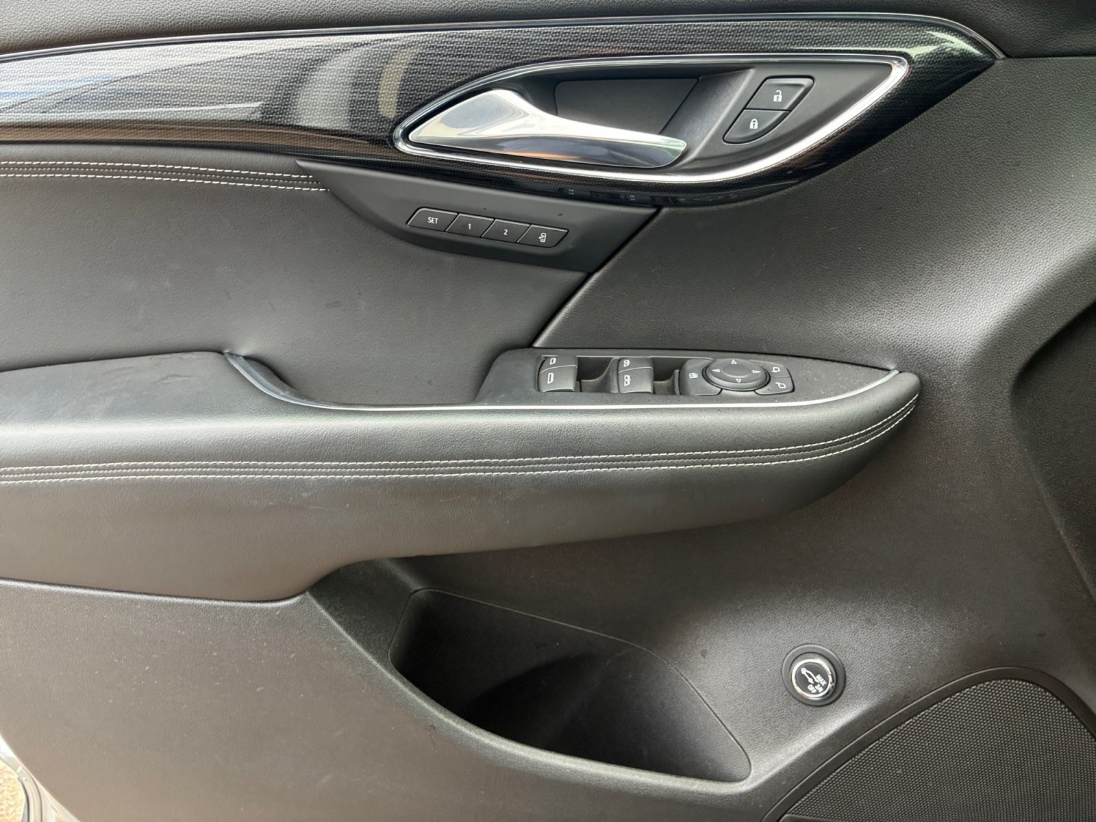 Used 2023 Buick Envision Essence FWD image 14