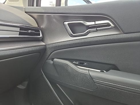 Certified 2025 Kia Sportage SX AWD/4WD image 27