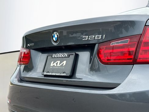 Used 2013 BMW 328i xDrive Sedan AWD/4WD image 6