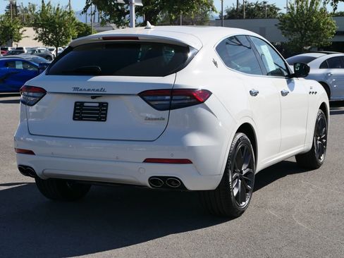 Used 2024 Maserati Levante GT Ultima AWD/4WD image 4