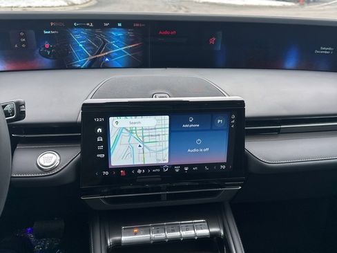 Used 2026 Lincoln Nautilus Premier image 16