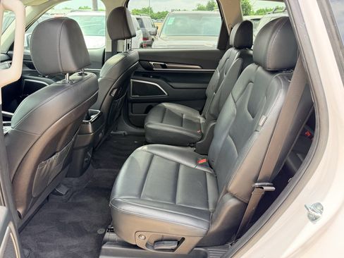 Used 2025 Kia Telluride S FWD image 24