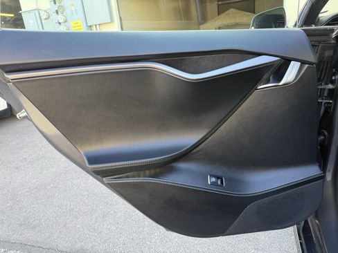 Used 2018 Tesla Model S 75D image 21