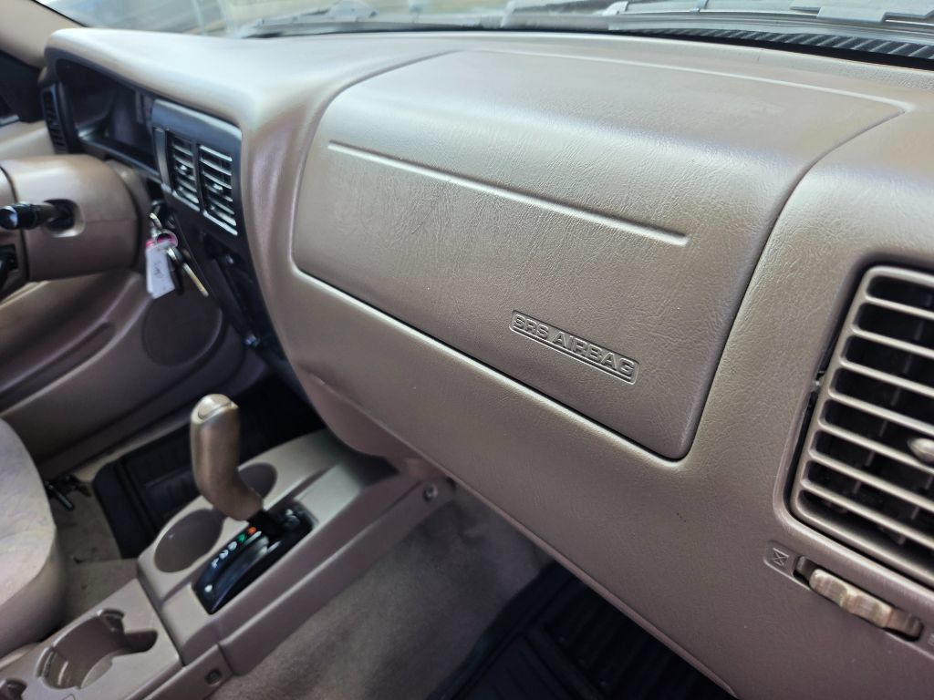Used 2002 Toyota Tacoma PreRunner w/ SR5 Pkg w/ Chrome Pkg RWD image 40