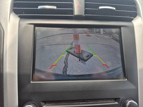 Used 2013 Ford Fusion SE FWD image 13