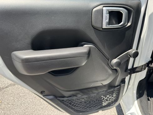 Used 2023 Jeep Wrangler Unlimited Sport AWD/4WD image 22