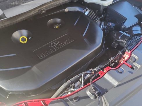 Used 2017 Ford Escape SE w/ SE Leather Comfort Package FWD image 18