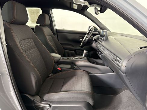 Used 2025 Honda HR-V Sport image 20