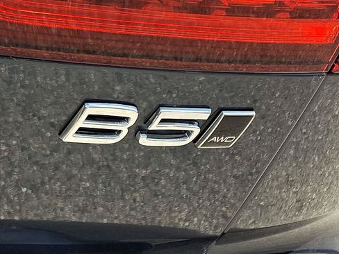 New 2026 Volvo V60 B5 Cross Country Plus w/ Climate Package AWD/4WD image 15