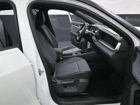 New 2026 Volkswagen Tiguan SE R-Line AWD/4WD image 14