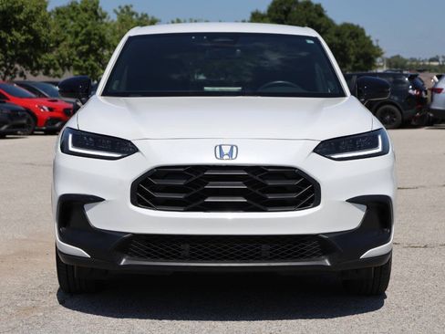 Used 2025 Honda HR-V Sport image 2