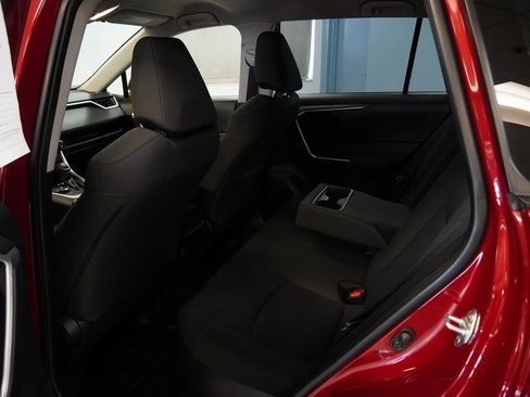Used 2020 Toyota RAV4 LE image 22