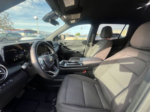 Used 2025 Chevrolet Equinox LT image 27