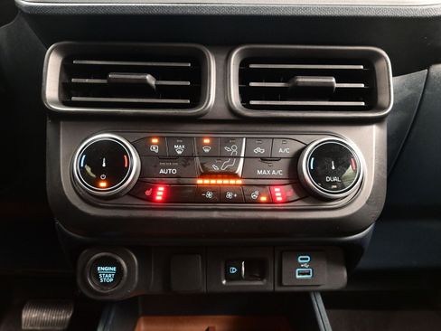 Used 2023 Ford Maverick Lariat w/ Lariat Luxury Package image 19