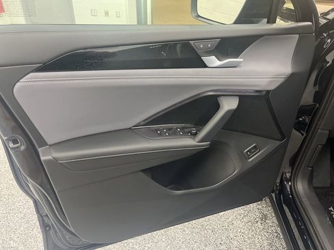 New 2026 Volkswagen Tiguan SE AWD/4WD image 13