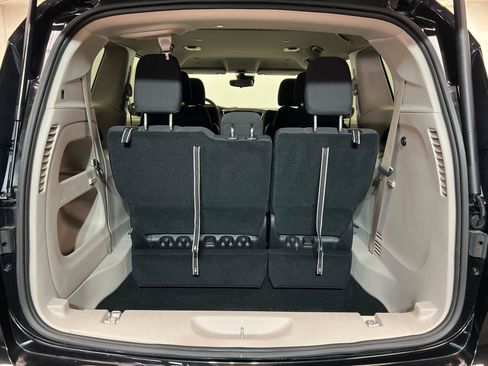 Certified 2023 Chrysler Voyager LX image 22