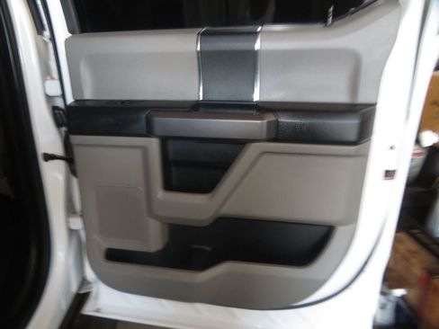 Used 2019 Ford F250 XLT AWD/4WD image 27