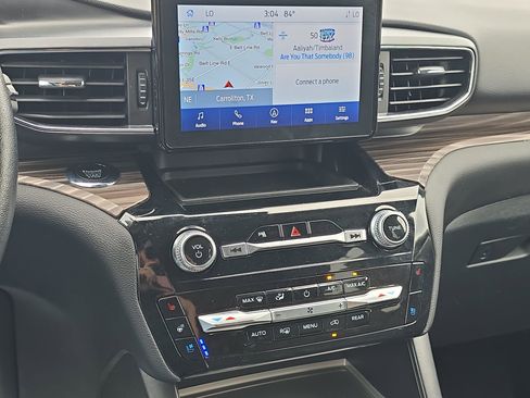 Used 2023 Ford Explorer Limited image 16