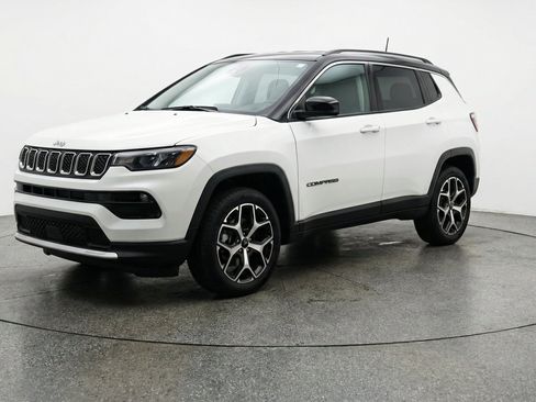 Used 2025 Jeep Compass Limited AWD/4WD image 3