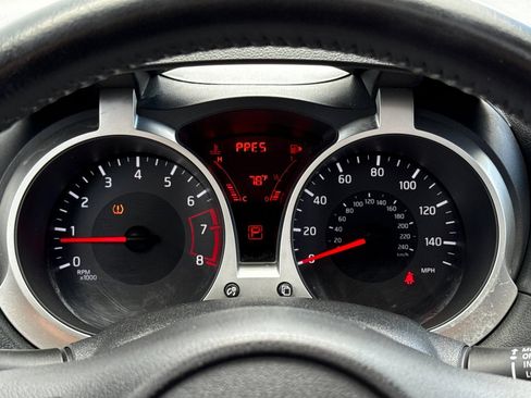 Used 2015 Nissan Juke SV AWD/4WD image 23