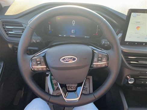New 2025 Ford Escape SE FWD image 20