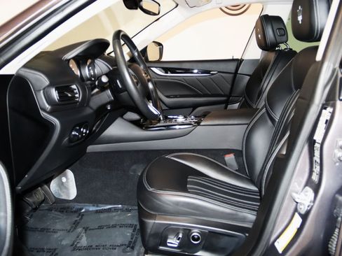 Used 2022 Maserati Levante Modena AWD/4WD image 39