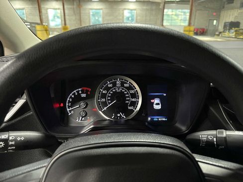 Used 2022 Toyota Corolla LE FWD image 30