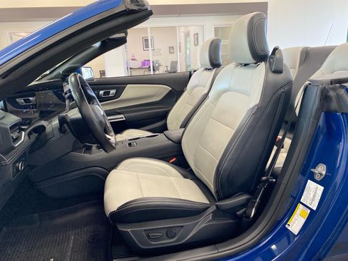 Used 2024 Ford Mustang Premium RWD image 10