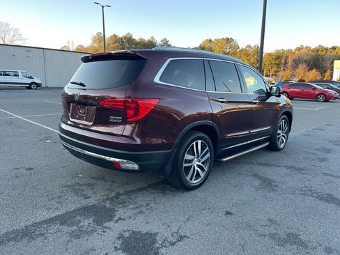 Certified 2017 Honda Pilot Touring image 8