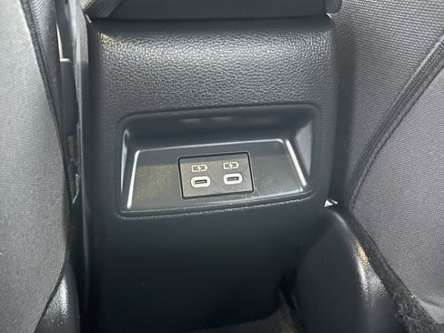 Used 2023 Toyota Corolla LE image 20