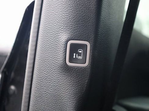 Used 2024 Chrysler Pacifica Limited w/ S Appearance Package image 29