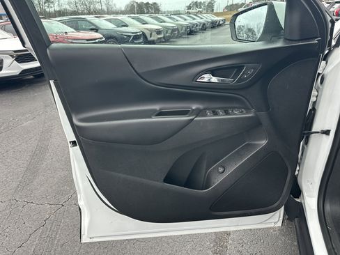 Used 2020 Chevrolet Equinox LT image 11