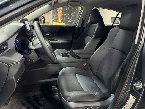 Certified 2023 Toyota Venza LE image 15