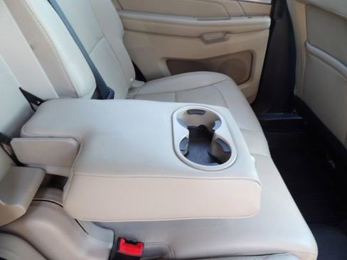 Used 2019 Ford Explorer Limited w/ Ford Safe & Smart Package AWD/4WD image 12