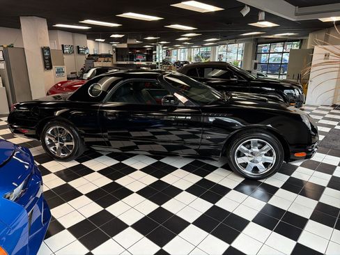 Used 2002 Ford Thunderbird RWD image 4