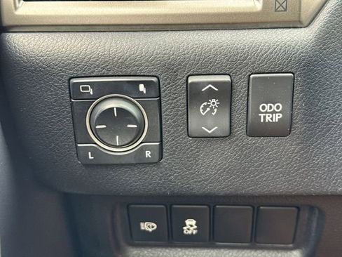 Used 2017 Lexus GX 460 Premium w/ Premium Package AWD/4WD image 27
