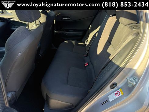 Used 2018 Toyota C-HR XLE image 11