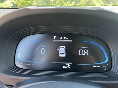 Used 2025 Hyundai Venue SEL FWD image 16