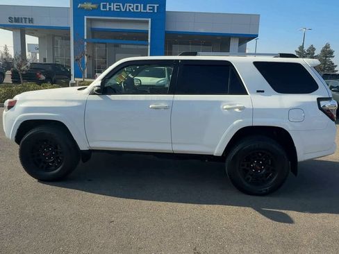 Used 2023 Toyota 4Runner SR5 Premium image 4