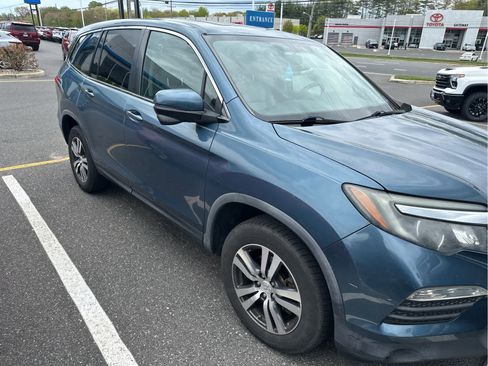 Used 2017 Honda Pilot EX-L image 2