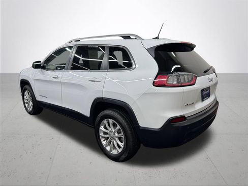 Used 2019 Jeep Cherokee Latitude w/ Cold Weather Group AWD/4WD image 4
