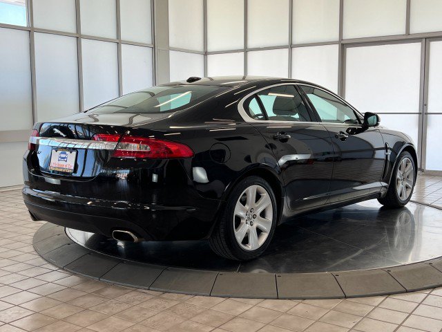Used 2010 Jaguar XF Luxury RWD image 7
