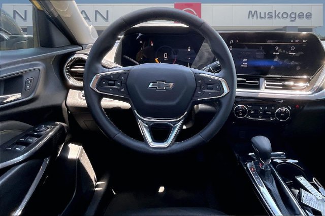 Used 2025 Chevrolet Trax ACTIV w/ Driver Confidence Package FWD image 8