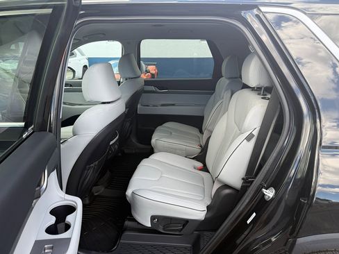 Used 2025 Hyundai Palisade SEL image 11