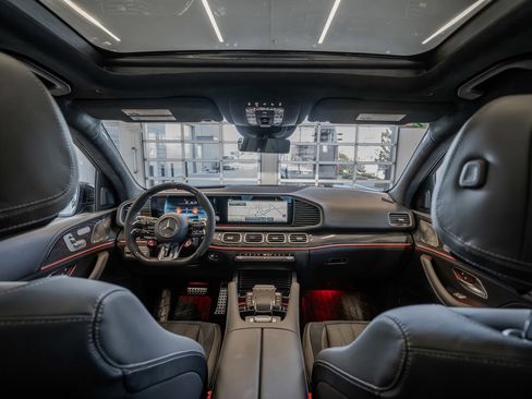 New 2026 Mercedes-Benz GLS 63 AMG 4MATIC image 27